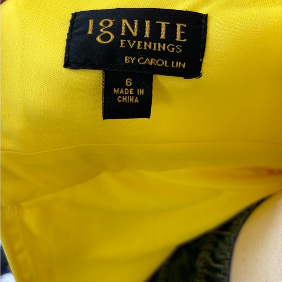 Strapless yellow gown - Picture 5 of 8